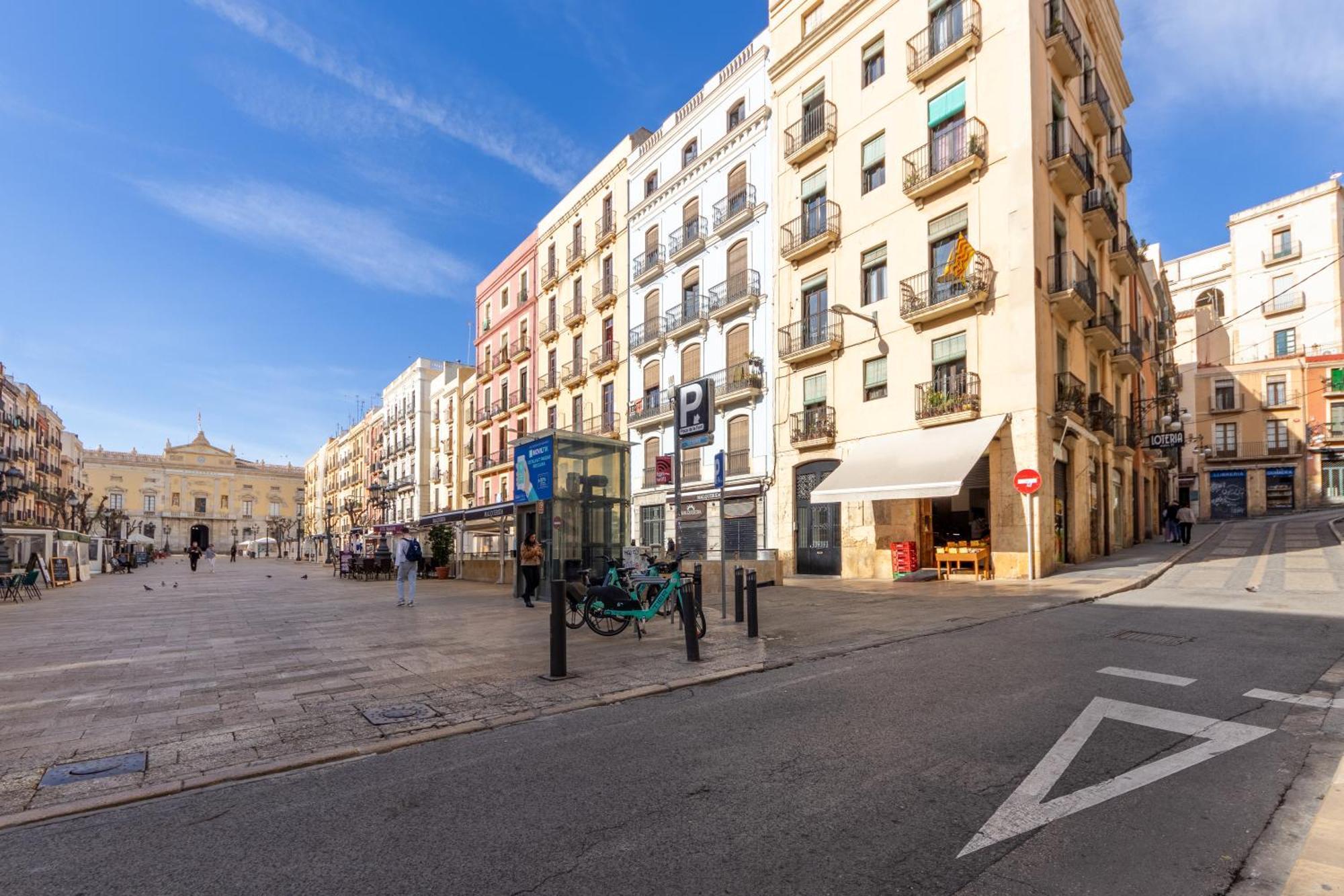 Grooovy Duplex Amb Terrassa Apartment Tarragona Exterior photo